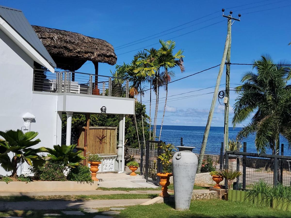 Sea Splash Self Catering And La Petite Maison Grand Anse  Εξωτερικό φωτογραφία