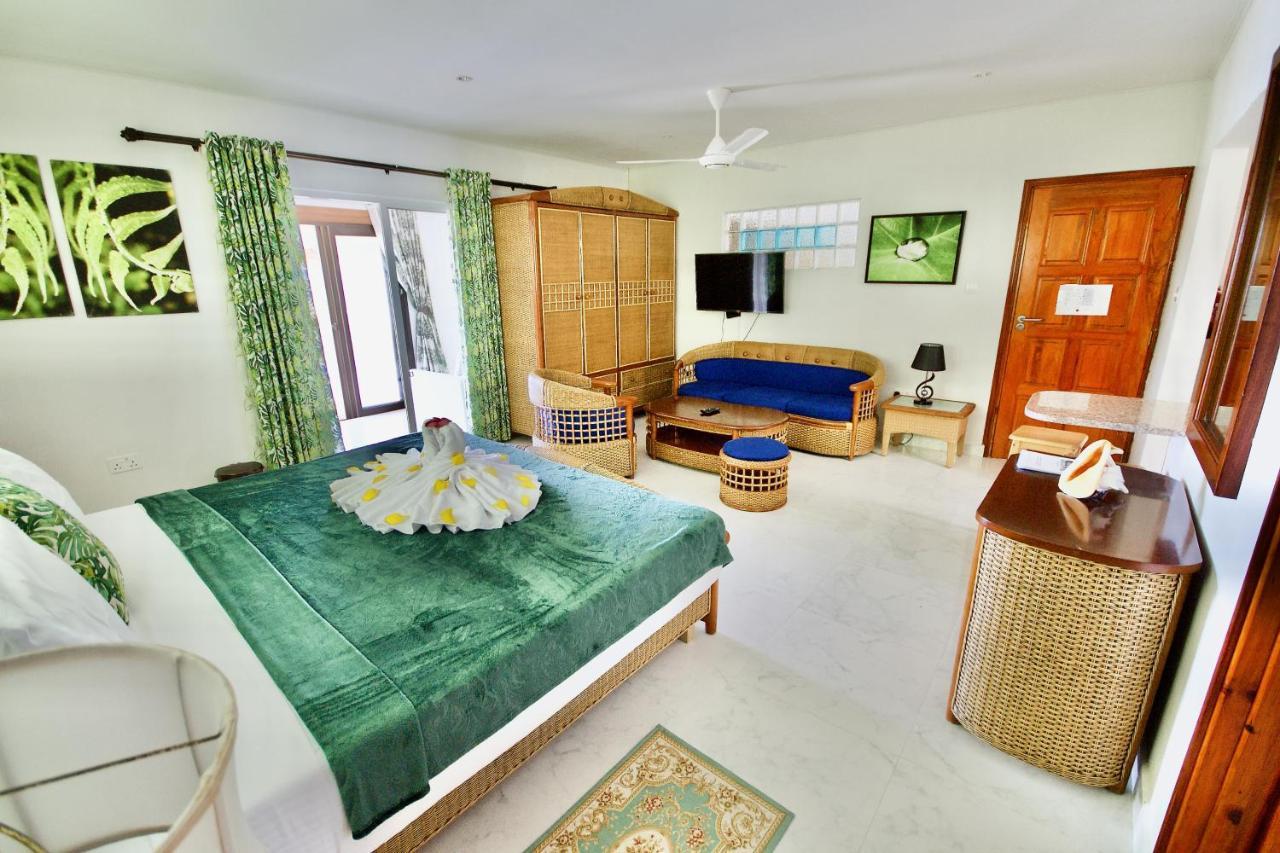 Sea Splash Self Catering And La Petite Maison Grand Anse  Εξωτερικό φωτογραφία