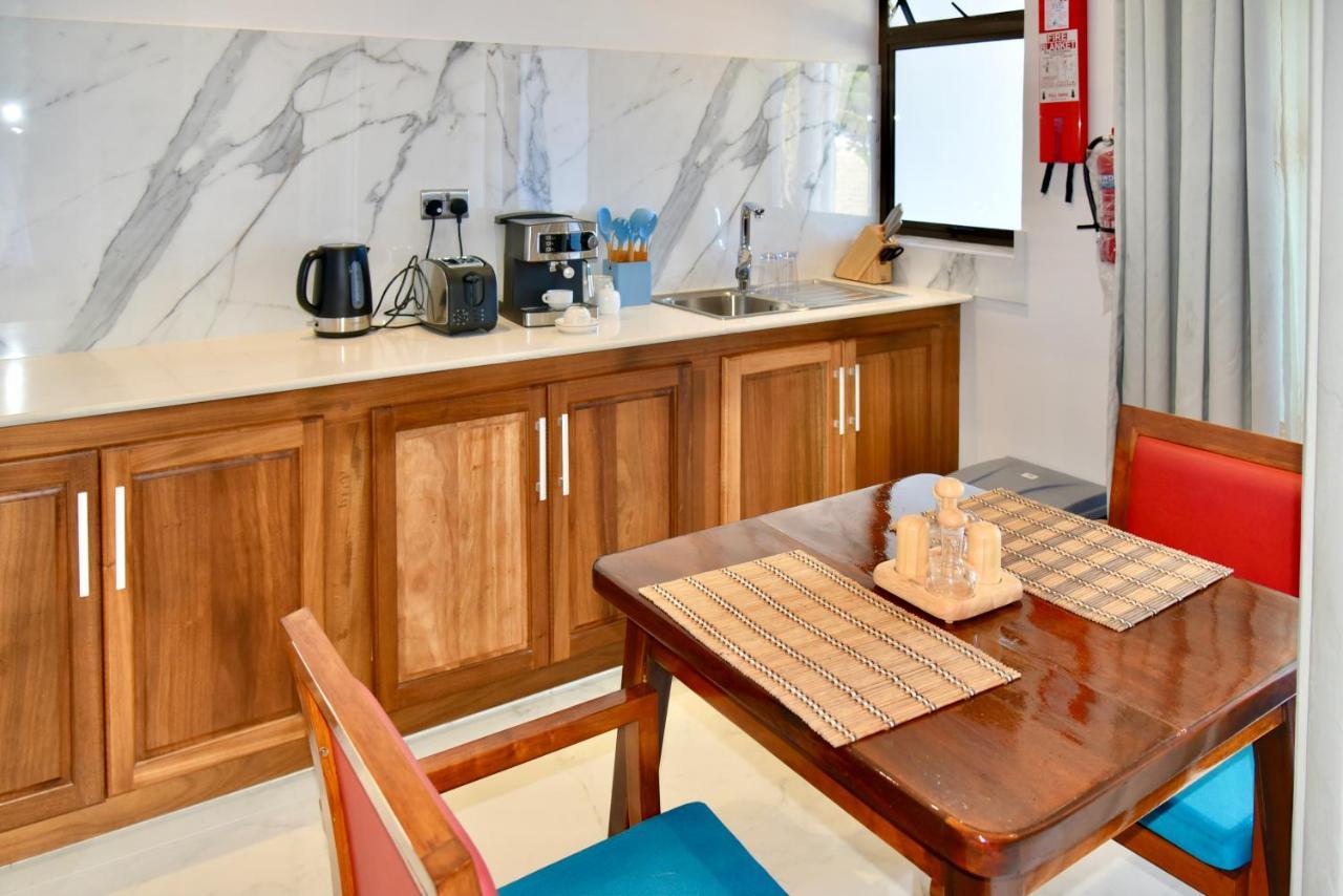 Sea Splash Self Catering And La Petite Maison Grand Anse  Εξωτερικό φωτογραφία