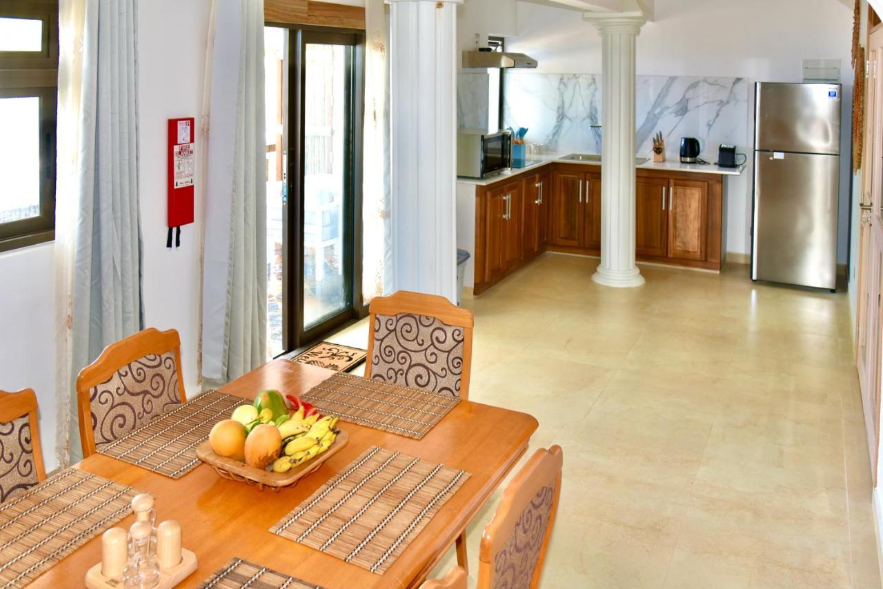 Sea Splash Self Catering And La Petite Maison Grand Anse  Εξωτερικό φωτογραφία