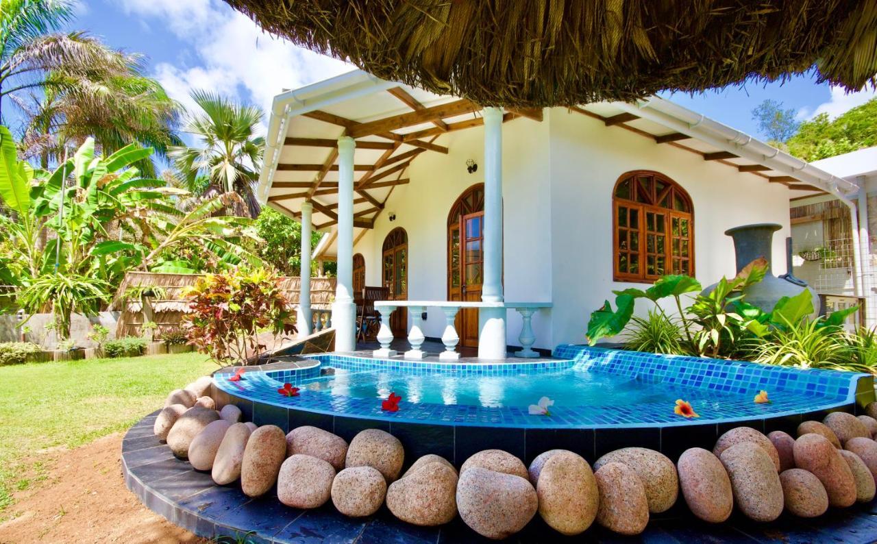 Sea Splash Self Catering And La Petite Maison Grand Anse  Εξωτερικό φωτογραφία